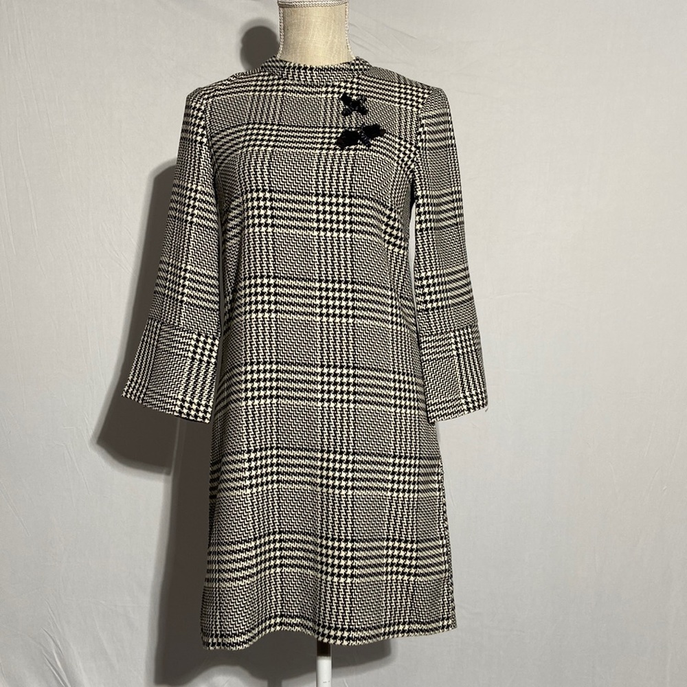 H&M 3/4 SLEEVE DRESS WITH FIREFLY ACCESSORY CLIPS
